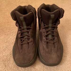 Yeezy Men’s Shoes